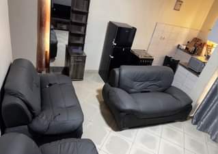A picture of Uk sofa set