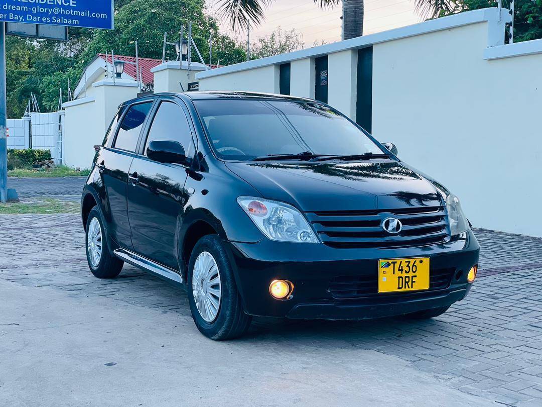 A picture of TOYOTA I.S.T