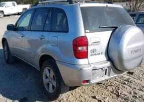 A picture of URGENT BUYERS ONLY 08146551014 CLEAN TOYOTA RAV4 Year 2004 Model