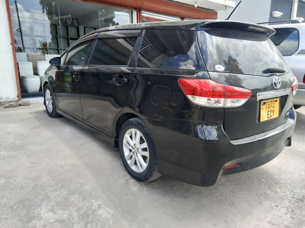 A picture of Toyota wish
