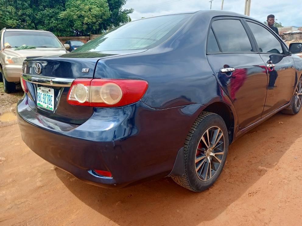 A picture of Toyota Corolla le 2012 07071284824