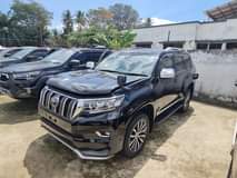 A picture of 2018 toyota prado
