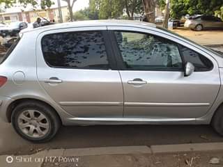 A picture of 307 Peugeot