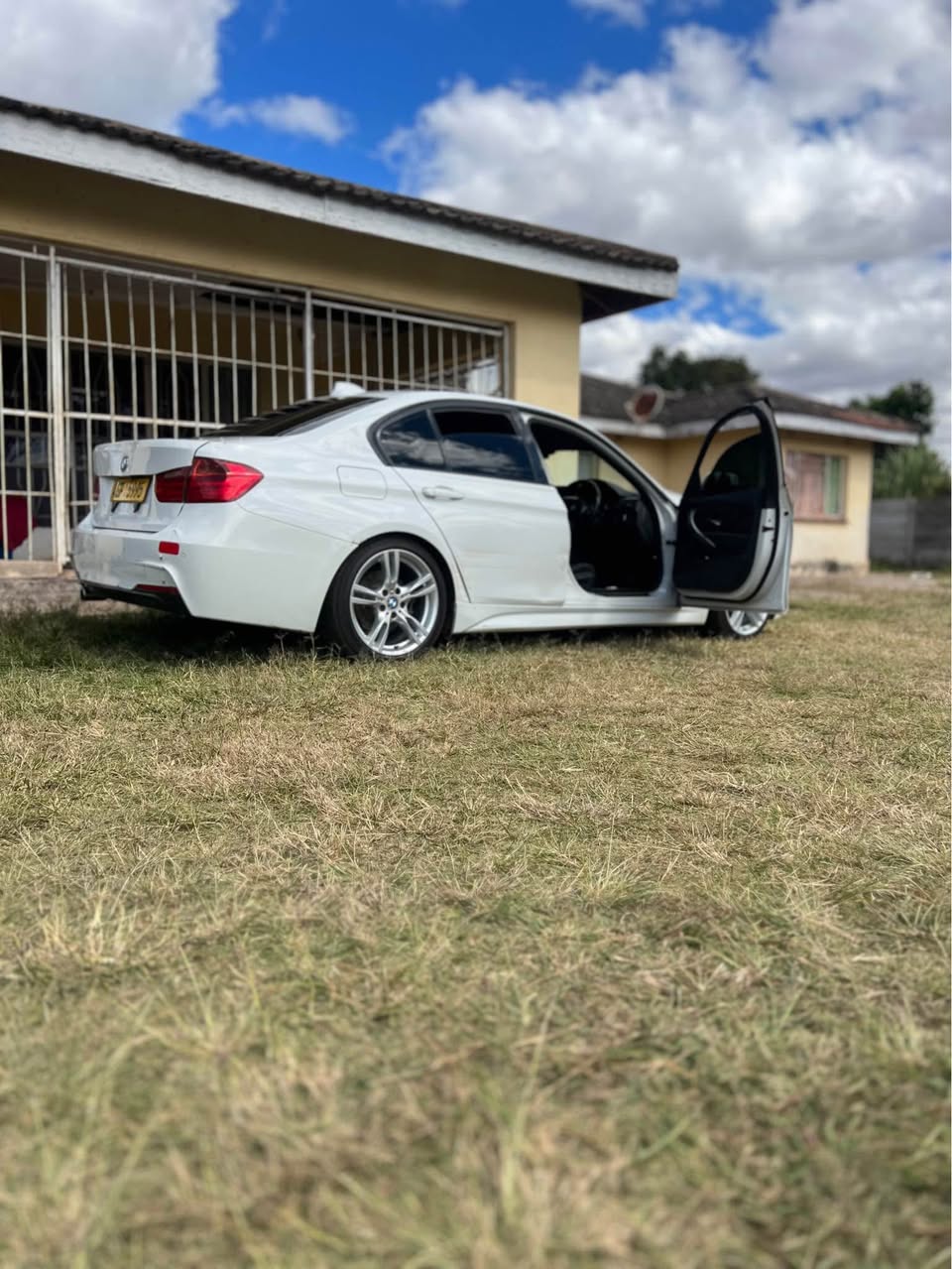 classifieds/cars bmw