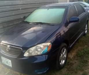 A picture of Toyota corolla 2005