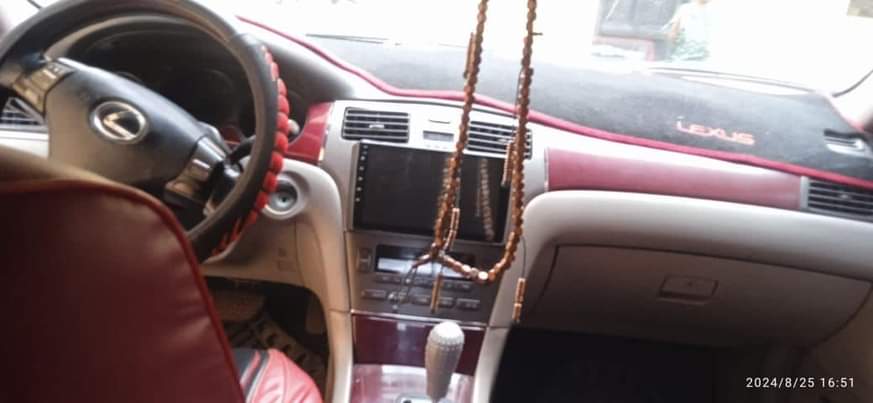 A picture of Healthy 2004 Registered Lexus ES330. Timeframe is dis week Call
