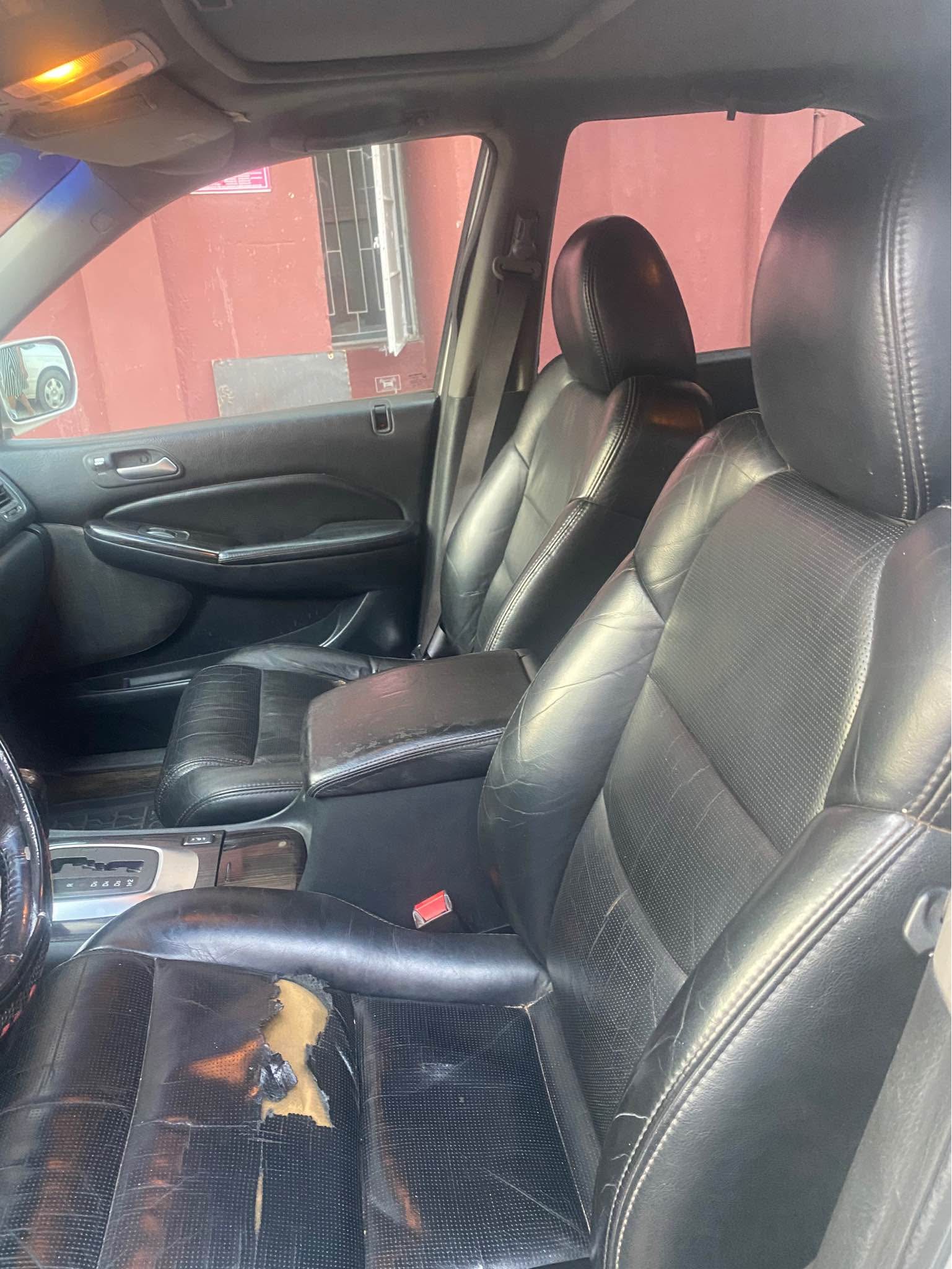 A picture of Acura MDX