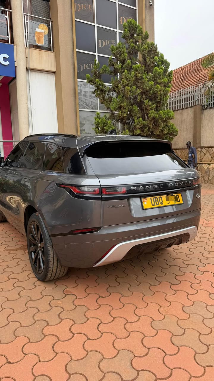 A picture of RANGE ROVER