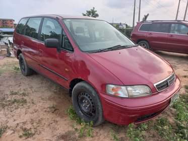 A picture of Super clean reg 1st body 01 honda shuttle odysey auto