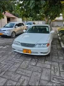 A picture of TOYOTA MARK ll grande old
