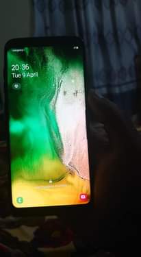 A picture of mapema samsng s8 pln gb64 creck azina mazala 110k no