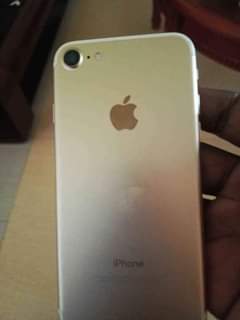 A picture of Iphone 7 32gb 200k