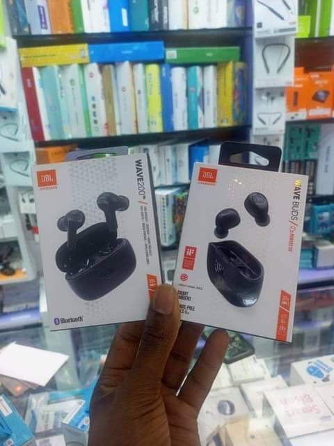 earbuds