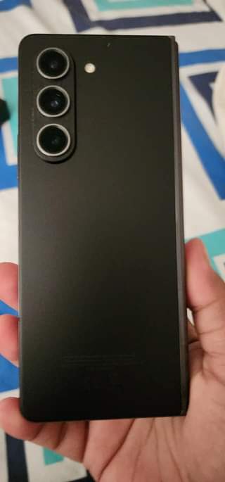 A picture of Samsung galaxy fold 5