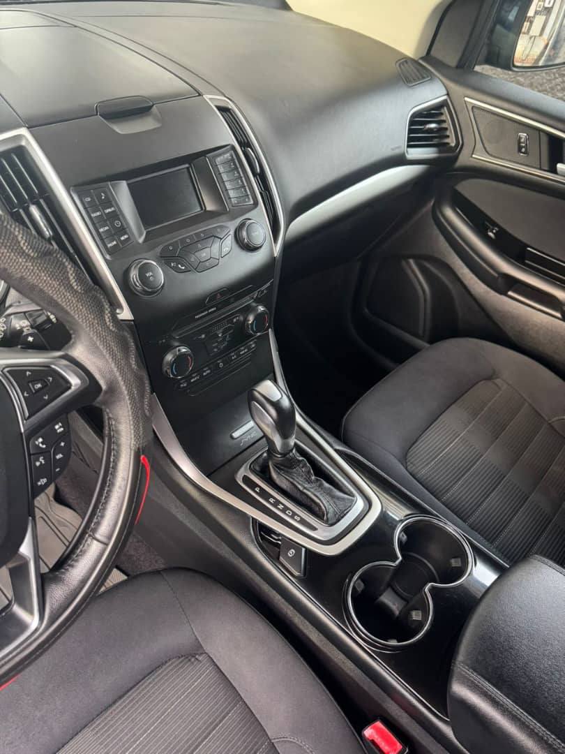 A picture of FORD EDGE 2017
