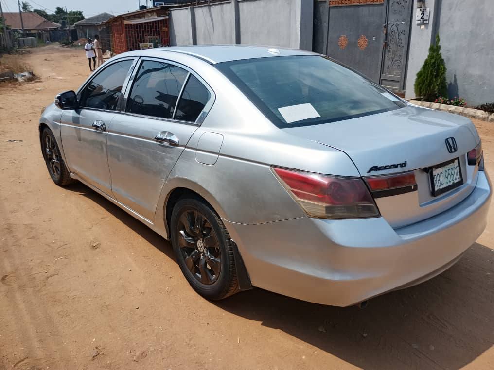A picture of Honda Accord Eagle spirit 2009