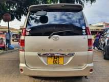 A picture of Toyota noah