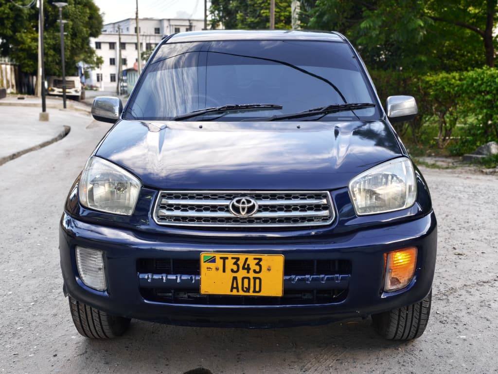 A picture of Toyota RAV4 kill time Price 5 800 000 million