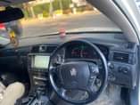A picture of Toyota croun