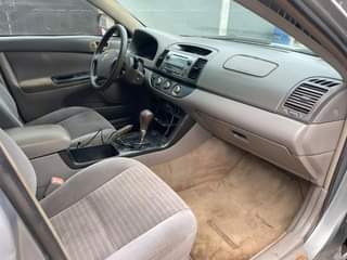 A picture of Toyota Camry 05 XLE