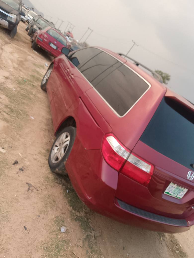 A picture of Honda odyssi