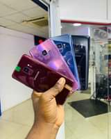 A picture of Samsung S9 at 400k