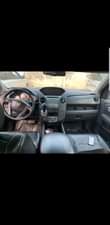 A picture of Honda pilot 2012