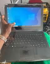 A picture of Lenovo laptop X360 Touchscreen RAM 4GB SSD 128GB Battery life
