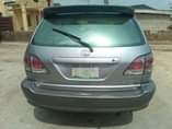 A picture of 2003 lexus rx300 sharp in and out engine gear perfect