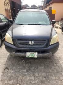 A picture of Honda Pilot 2004