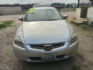 A picture of Honda Accord 2004