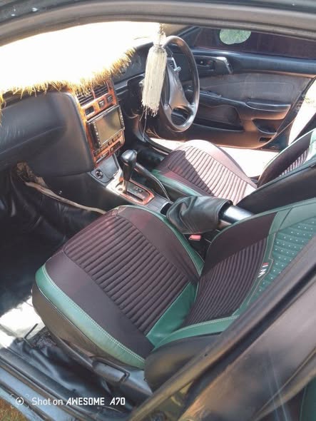 A picture of Toyota corrona for sale very nice buy ND drive