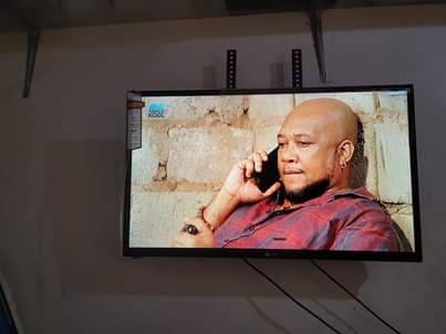A picture of 32 inches LG tv digital with inbuilt free to air