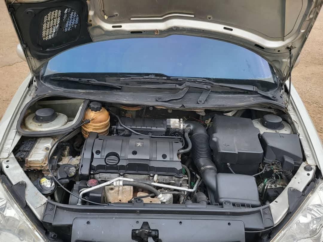 A picture of GOOD DEAL FOR SALE BELGIUM STANDARD PEUGEOT 206 AUTOMATIC TRANSMISSION