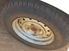 A picture of NOAH DX. ITS BUY AND DRIVE AUTOMATIC PETROL ENGINE INTACT