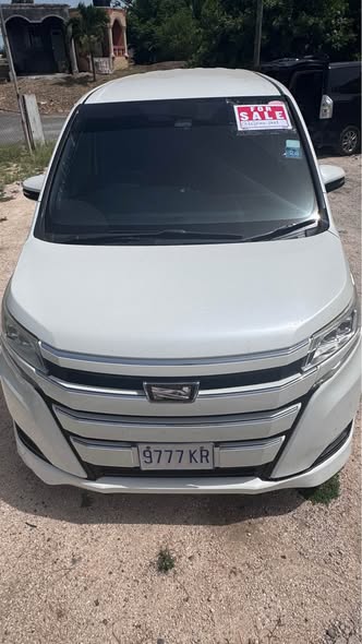 used toyota noah