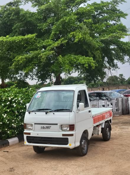 A picture of Hijet pickup