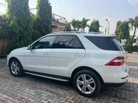A picture of Mercedes Benz ml 350 4matic tokunbo standard few months used