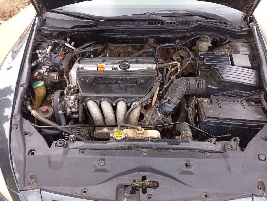 A picture of Honda D C