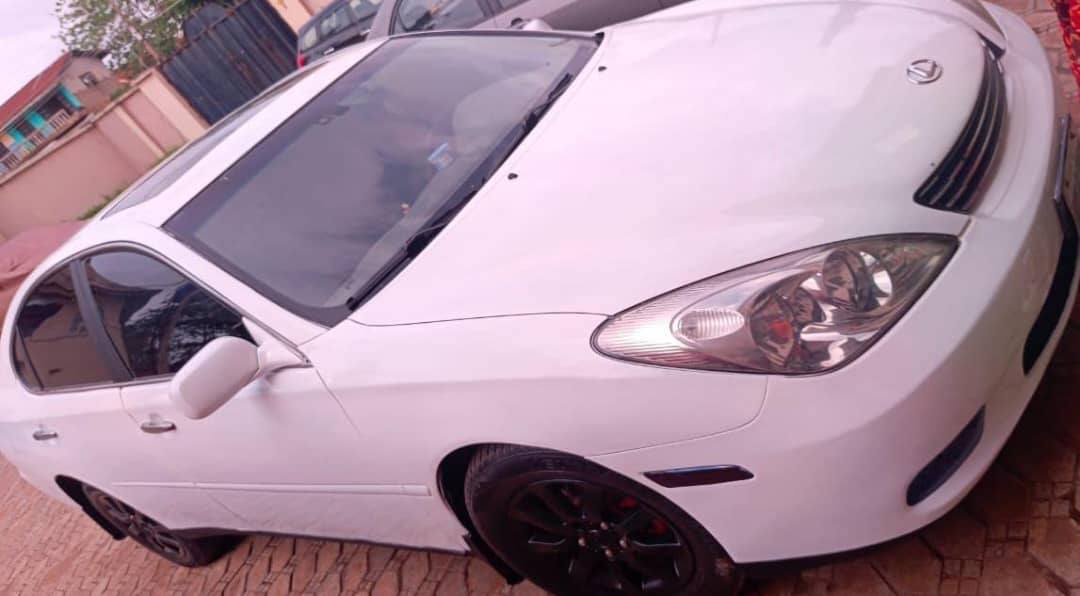 A picture of  DISTRESS SALE MAKE LEXUS MODEL ES330 YEAR 2006 CONDITION