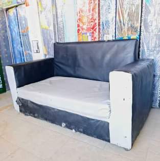 A picture of Sofa jamani bei sawa na buree 40000