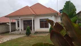 houses entebbe