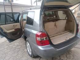 A picture of Toyota Highlander 06 3 seater As clean as sharp UNREGISTERED