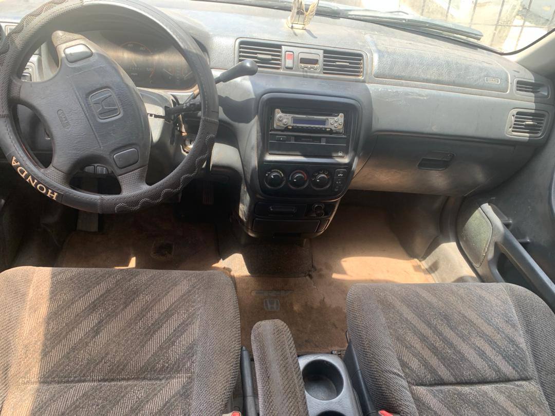 A picture of 2000 HONDA CR V