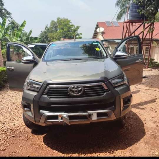 used toyota hilux