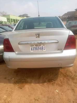 A picture of Peugeot 307 automatic transmission complete pure first body untouched engine
