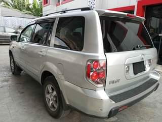 A picture of Honda Pilot 2006