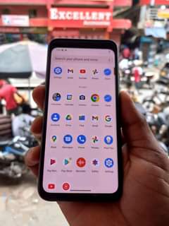 A picture of pixel4 plain