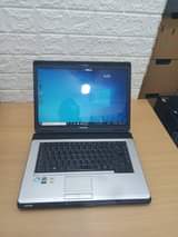 A picture of Toshiba core 2duo Ram 3gb hdd 500gb chaji saa 1
