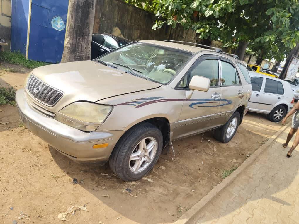 A picture of 2003 Lexus RX 300